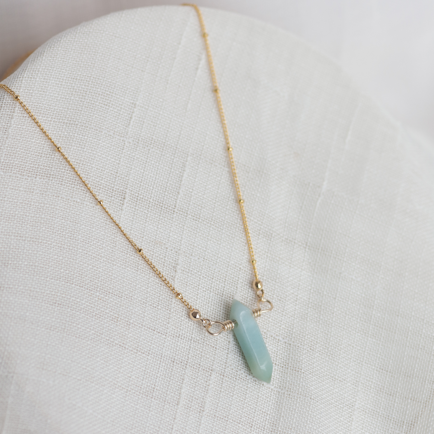 DAINTY POINT | Crystal Necklace
