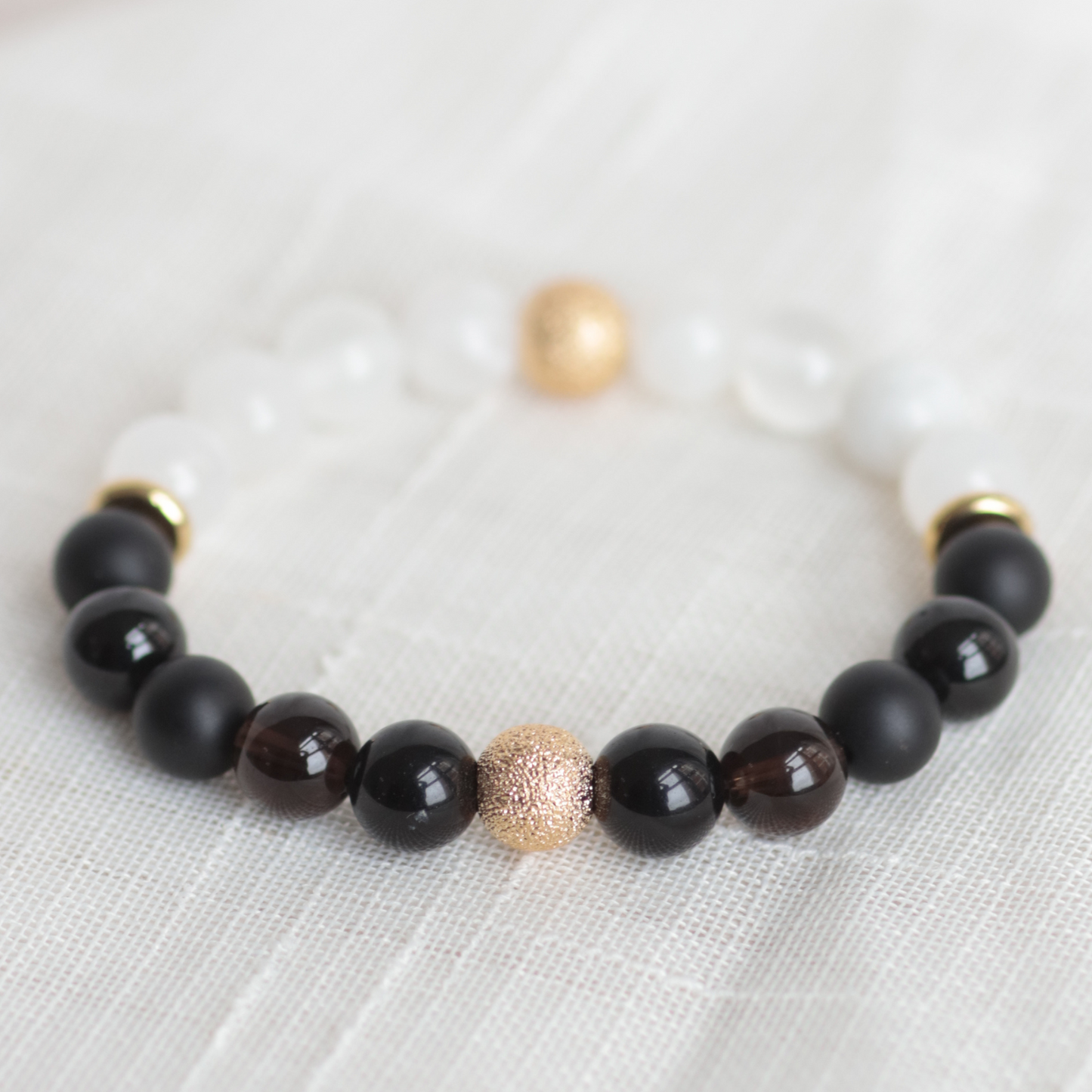 HEALING & PROTECTION | Crystal Bracelet | Onyx & Moonstone